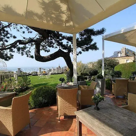 Le Bellevue, Demeures & Chateaux מלון 3*