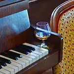 Hotel Le Bellevue, Demeures & Chateaux 3*