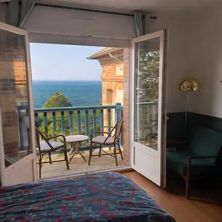 Hotel Le Bellevue, Demeures & Chateaux